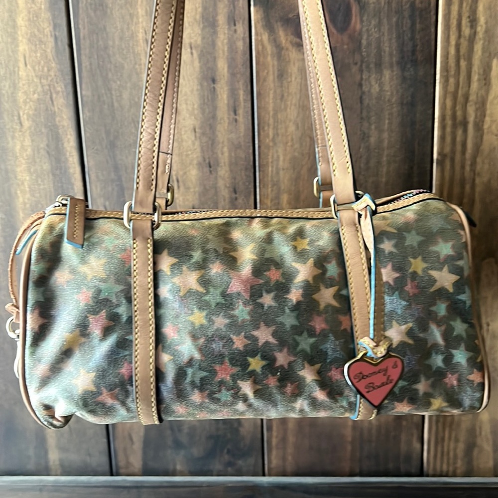 Vintage stars Dooney & Bourke barrel shoulder handbag in black